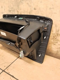 фото thumb №13, Бардачок пассажира explorer vi 6 eu