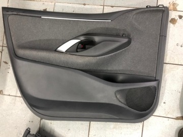 фото thumb №13, Toyota yaris iv 2020- боковина обшивки двері комплект