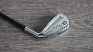 Модель Wilson Staff Utility Golf Iron Hybrid 18 ST