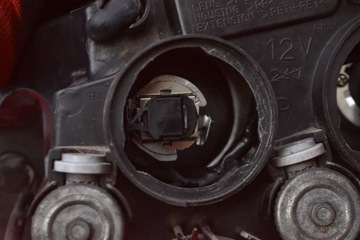 фото thumb №8, Фара правые лампа перед линза eu dg4051030 mazda 2 dy рестайлинг 05-07