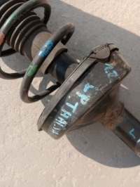 фото thumb №3, Ліва поворотний кулак підвіска амортизаторна стійка ступиця renault thalia 1.2