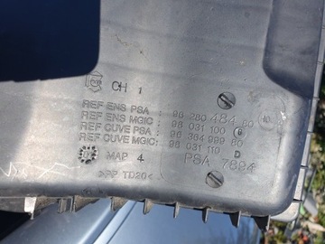 фото thumb №16, Панель під лобовим склом пластиковий peugeot 607 2.2 бензин 2002-2005 ezdc