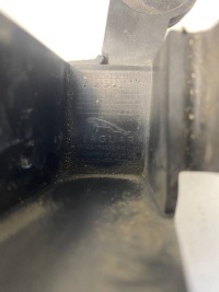 фото thumb №3, Jaguar f-pace 2016 ліва сторона елементи кріпильні