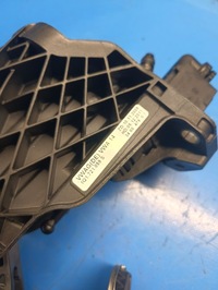 фото thumb №4, Комплект педалей gaz гальмо зчеплення механічна коробка передач vw golf vi