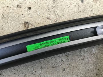 фото thumb №9, Peugeot e-3008 iii 2024 планка накладка декоративна права дахова 98398798tb