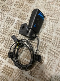 фото thumb №1, Клипса поперечина alfa romeo mito правый задняя 156084658