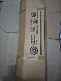 фото thumb №6, Audi a8 d5 s8 накладка задня світла багажника європа нова 4n0945095 оригінальний номер audi