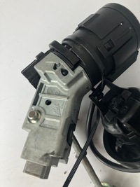 фото thumb №3, Замок запалювання вставка заливна горловина ключ citroen c3 iii