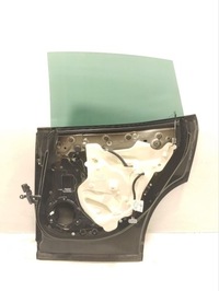 фото thumb №8, Maserati levante 2017 дверь