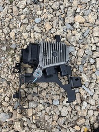 фото thumb №1, Citroen opel peugeot e-208 клемма плюсовая клемма предохранитель модуль 9837559480