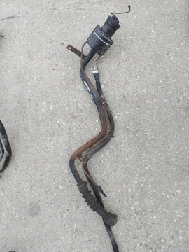 фото thumb №1, Toyota sienna 11- заливна горловина труба заливання пального inwalida