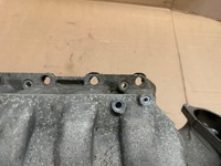 фото thumb №7, Коллектор всасывающий audi a8 d2 передний fl 3.7 akj 077133185f