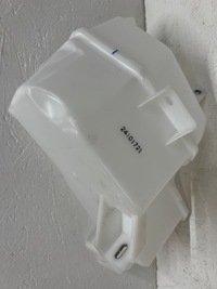 фото thumb №5, Toyota corolla cross бак розпилювача 8531516230