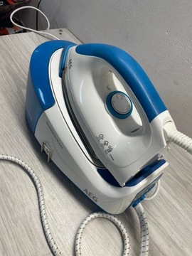 Утюг, паровая станция AEG DBS 3350-1
