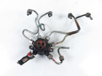 Купити Renault оригінальний номер 8200334367 розподільник молдинг пального, фото thumb