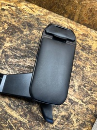 фото thumb №8, Подлокотник dacia доккер lodgy 8201521527