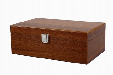 Футляр для фигурки из красного дерева - размер 24x15x8,5 см.
