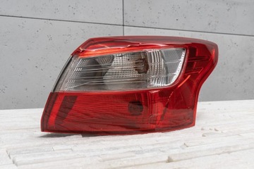 фото thumb №10, Ford focus mk3 iii 2010-14 sedan кузовная лампа задняя правая bm5113404ce