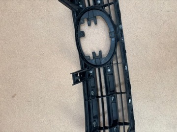 фото thumb №11, Решітка радіатора решітка w бампер перед toyota hilux viii 8 15-18 53111-0k720