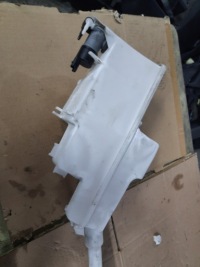 фото thumb №10, Renault austral 1.2 e-tech бак омывателя