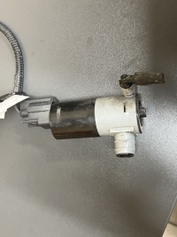 фото thumb №1, Помпа омывателя фары volvo v40 121015a