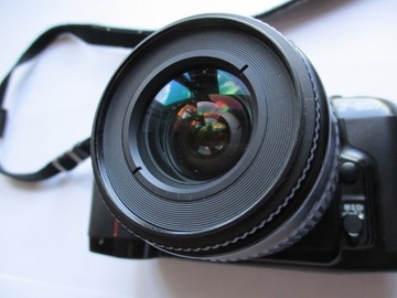 Nikon F-601 + Nikon AF Nikkor 35-80 мм 1:4-5.6D