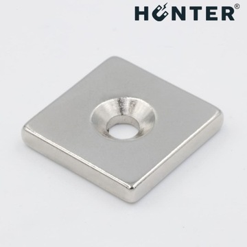 НЕОДИМОВЫЙ ПЛАСТИНОЧНЫЙ МАГНИТ С ОТВЕРСТИЯМИ ДЛЯ ВИНТОВ 18x18x3мм HUNTER 10 ШТ.