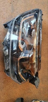 фото thumb №1, Toyota proace 18- фара правый 9835780680