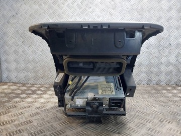 фото thumb №5, Радио проигрыватель + панель воздуховод + рамка подстаканник polo iv 1j0035152f