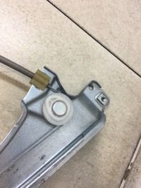 фото thumb №9, Подъемник стекло левый перед clio iii 8200291145