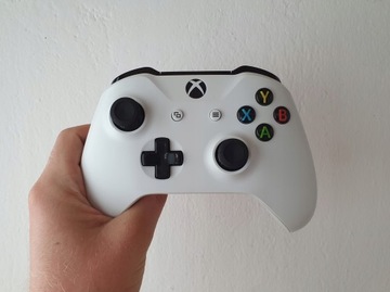 KONSOLA XBOX ONE S 500GB 2xPAD +KINECT +6xGRA