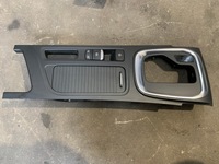 фото thumb №1, Renault megane iv туннель средний панель шторка