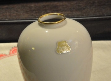 Lindner echt gold pękaty ze złotym pierścieniem 18 cm ecru