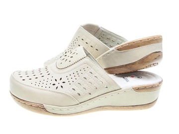 Klapki medyczne damskie zdrowotne Beige r.38