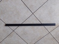 фото thumb №1, Молдинг уплотнитель - правый перед - toyota proace