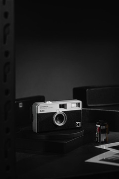 Аналоговая камера KODAK EKTAR H35 для пленки 35 мм / 2 фотографии в кадре