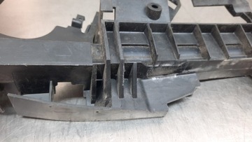 фото thumb №3, Крепление защита заглушка замка левый перед 30699109 volvo v50