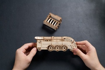 Деревянный механический 3D-пазл «Мини-локомотив» uGEARS Premium Puzzle