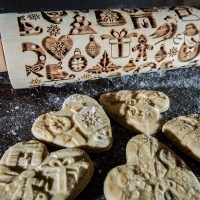 Новогодняя скалка с гравировкой + баночка