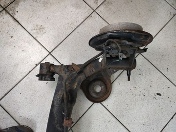 фото thumb №9, Подрамник балка подвешивание зад toyota sienna 3 2011