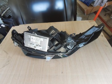 фото thumb №10, Land rover discovery v - лампа передня права повний led