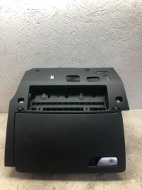 фото thumb №1, S3 a3 8v бардачок пассажира чёрный 8v0880842a