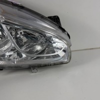 Peugeot 208 i лампа фара правая перед передняя оригинальный номер 89905648 с Разборки, фото thumb
