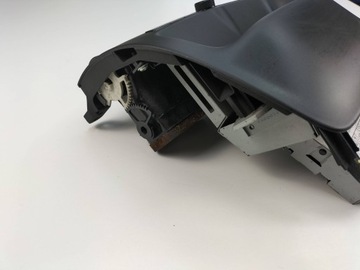 фото thumb №7, Консоль середня радіо toyota avensis 8611005020