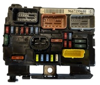 фото thumb №1, Коробка модуль блок керування bsm-r08 peugeot 207 citroen c3 ii 9667199680