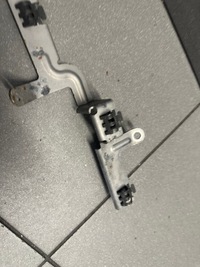 фото thumb №6, Кронштейн проводка датчиков vw phaeton 6.0 w12 420km ban 07c971501m