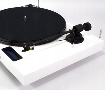 PRO-JECT JUKE BOX E + BT + ACOUSTIC ENERGY AE100