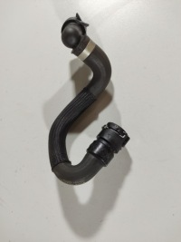 Купить Volvo v60 d2 13r- труба пабтрубок  шланг воды 31305162, фото thumb