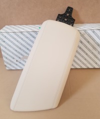 фото thumb №3, Alfa romeo оригинальный номер подлокотник giulia 156153651