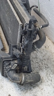 фото thumb №6, Volvo s40 ii 2.0 d комплект радіатор вентилятор